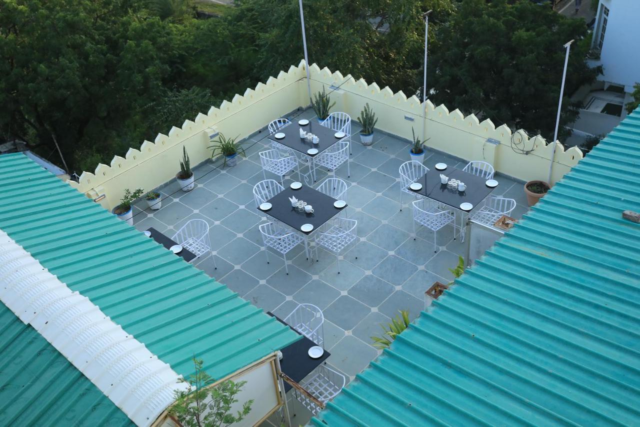 The Kesar Niwas Hotel Удайпур Екстериор снимка