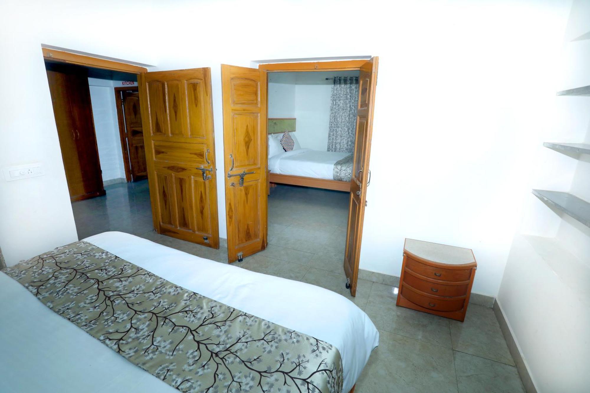 The Kesar Niwas Hotel Удайпур Екстериор снимка