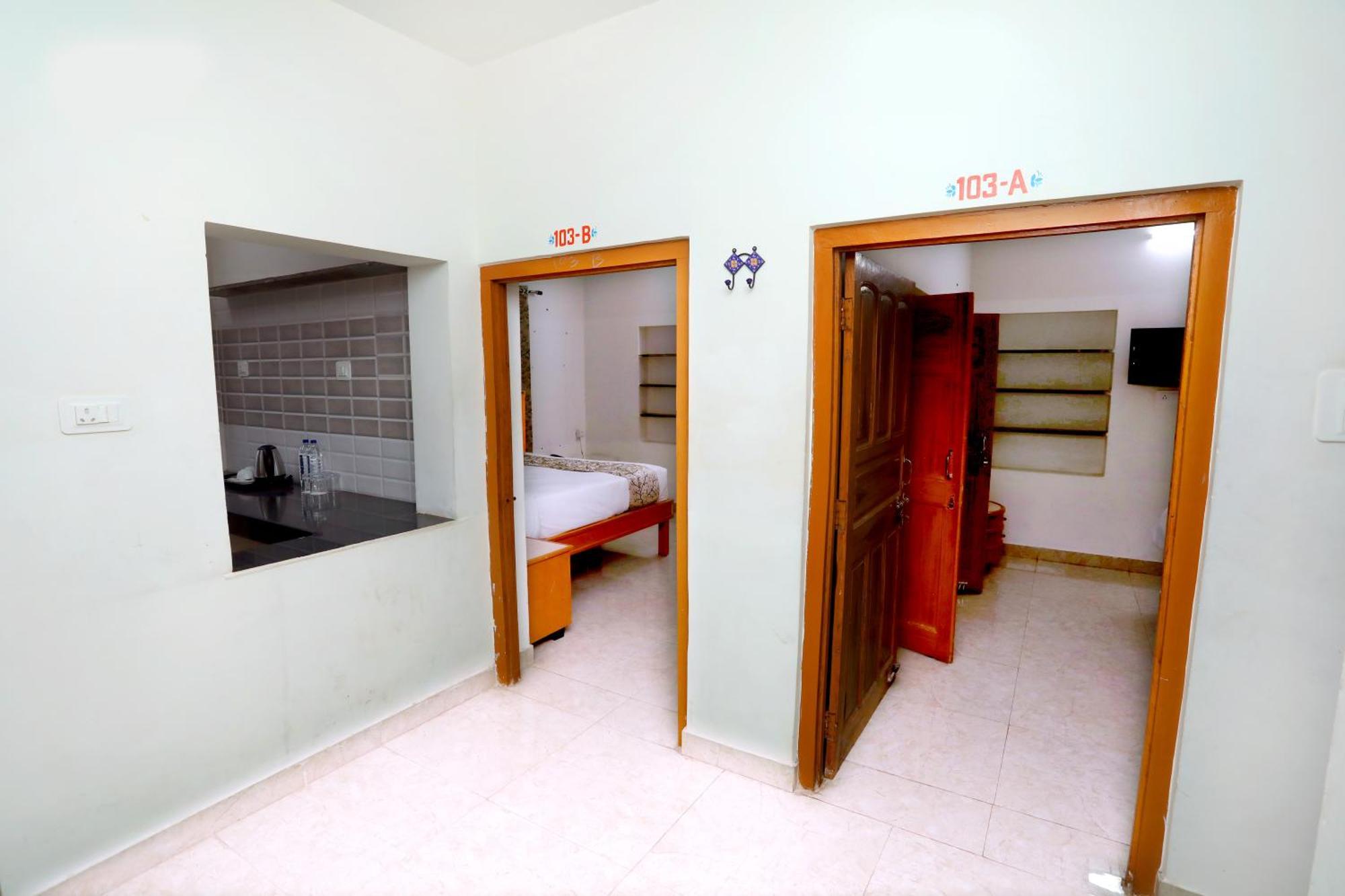 The Kesar Niwas Hotel Удайпур Екстериор снимка